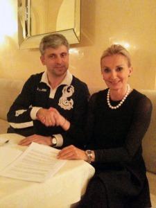 CONVENIO DEPORTES DE HIELO — Bosco Sport vestirá a los equipos internacionales de la FEDH