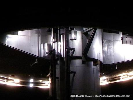 Un OVNI en Madrid ¿Faro de la Moncloa u OVNI?