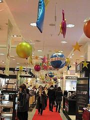 Decoración navideña en el interior de el Corte Inglés