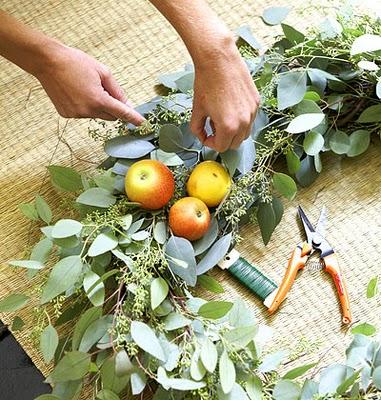 UNA CORONA DE NAVIDAD VEGETAL