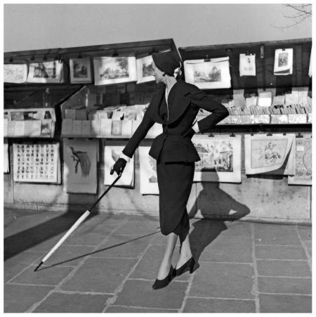 christian-dior_town-suit_photo-by-willy-maywald_paris-1950