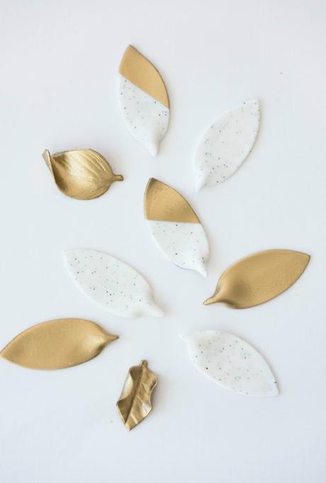 Corona natural con madera y hojas