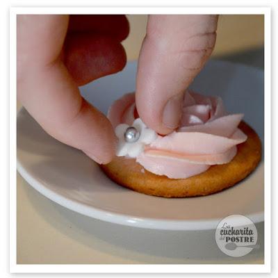 GALLETAS DE ROSAS / ROSE COOKIES