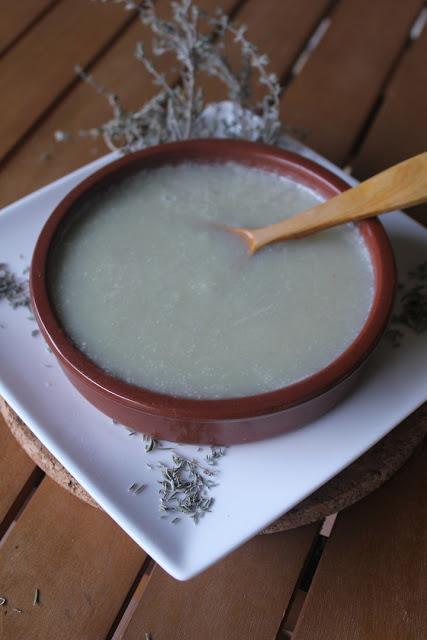 SOPA DE COLIFLOR AL AROMA DE TOMILLO