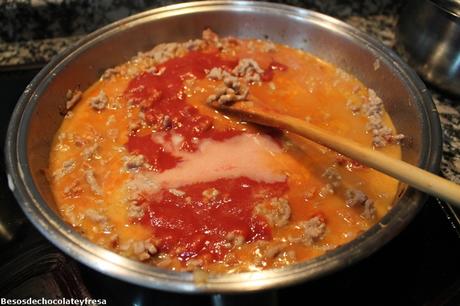 Macarrones con carne y chorizo