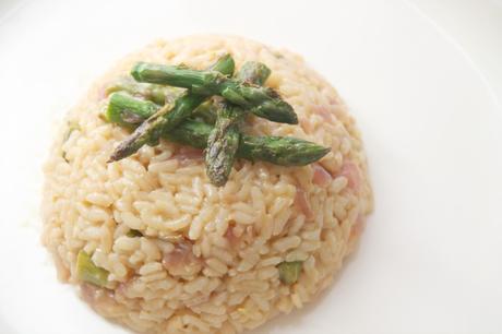 receta; risotto de espárragos y limón