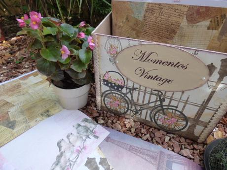 Papeles de scrap en una cajonera