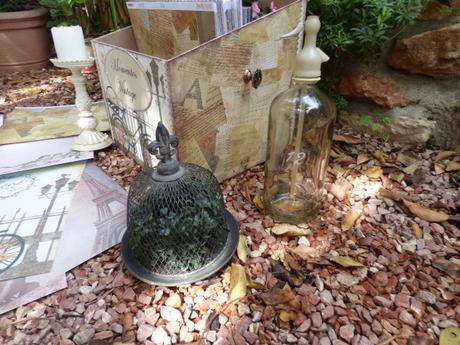 Papeles de scrap en una cajonera