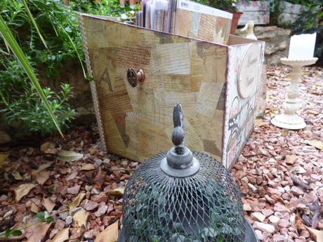 Papeles de scrap en una cajonera