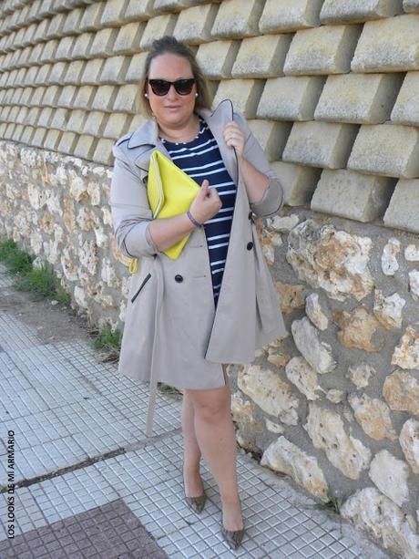 http://www.loslooksdemiarmario.com/2015/10/trench-navy-plus-sizes-look.html