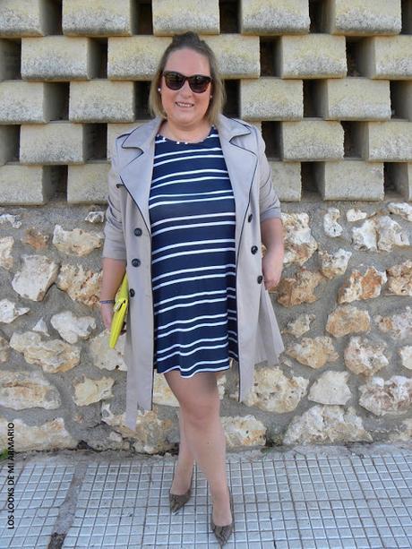 http://www.loslooksdemiarmario.com/2015/10/trench-navy-plus-sizes-look.html