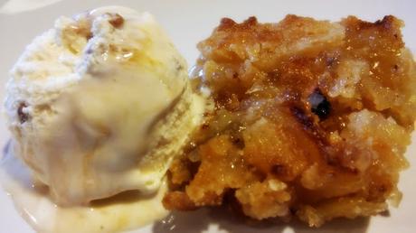 Tarta Apple Crumble con helado 