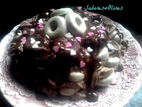 TARTA DE DONETES Y CHOCOLATE ...QUIERO SER NUEVAMENTE PEQUEÑA......