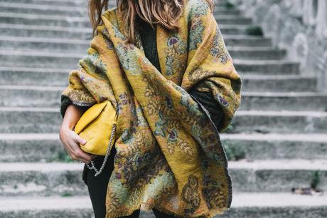 Maje_x_Minnetonka-Suede_Boots-Khaki_Outfit-Vintage_Scarf-Tita_Madrid_Bag-Yellow_Bag-Outfit-Paris-Street_style-Collage_Vintage-53