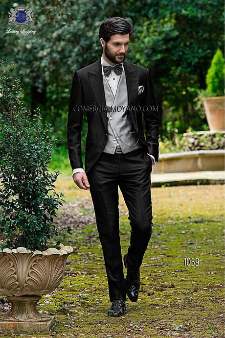 Traje de novio italiano a medida, en tejido new performance negro, chaleco a contraste modelo 1059 Ottavio Nuccio Gala colección Fashion.