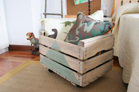 Decorar en familia: Diy juguetero con caja de fruta de madera9