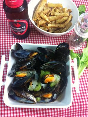 Moules-Frites (Mejillones Al Estilo Belga)