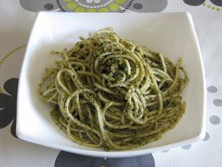 Espaguetis al pesto