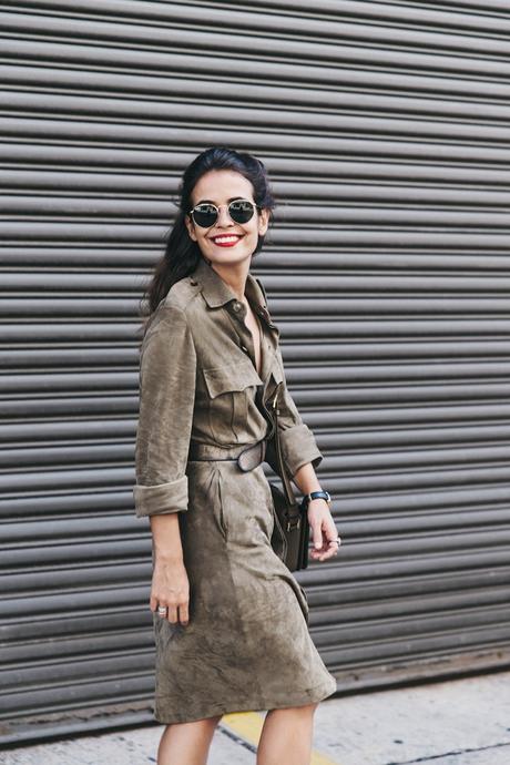 Ralph_Lauren_Spring_Summer-2016-Trench_Dress-Suede-Dress-Aquazurra-Shoes-Saint_Laurent_Bag-NYFW-New_York_Fashion_Week-13