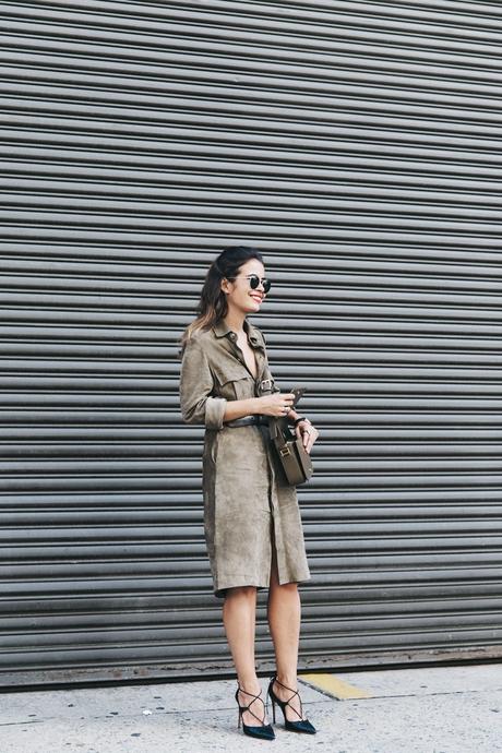 Ralph_Lauren_Spring_Summer-2016-Trench_Dress-Suede-Dress-Aquazurra-Shoes-Saint_Laurent_Bag-NYFW-New_York_Fashion_Week-7