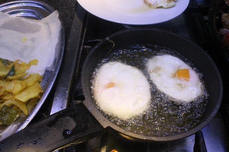 Huevos fritos con bogavante y patatas (paso a paso) y concurso #Canalcocina especial #díainternacionaldelhuevo Huevos fritos con bogavante y patatas (paso a paso) y concurso #Canalcocina especial #díainternacionaldelhuevo