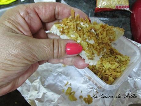 Canapes, con crujientes de cebollas y pipas