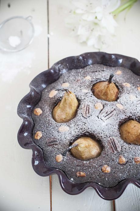 Brownie de peras, avellanas y nueces pecanas