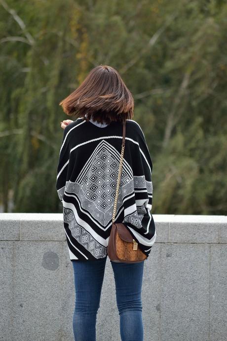 PONCHO