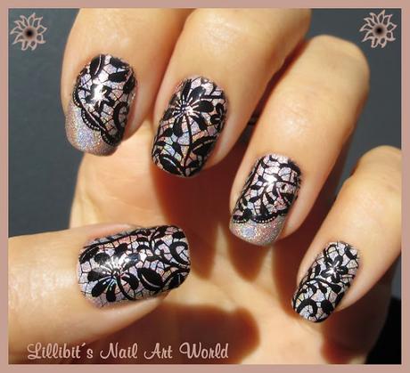 Encajes en mis uñas con Corset in Heels de Yours Cosmetics :-)