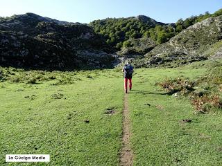 Recorriendo las majadas de Onís del Cornión