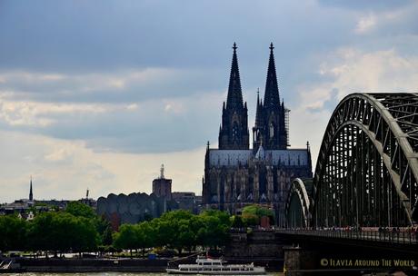 Vistas de la catedral de Colonia desde el otro lado del Rin