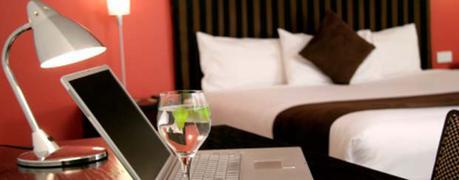 ¿Qué debería ser siempre gratis en un hotel?