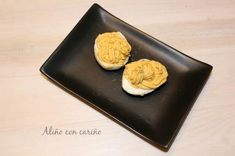 HUEVOS RELLENOS DE TXACA