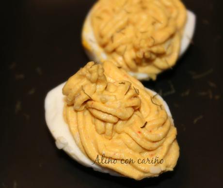 HUEVOS RELLENOS DE TXACA