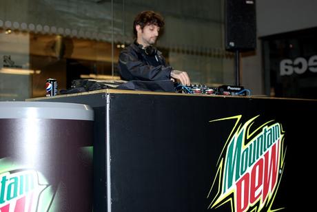 DJ Pegatas en la premier de weare blood