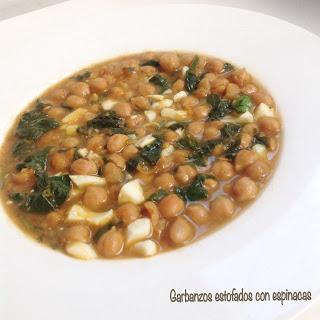 Garbanzos estofados con espinacas