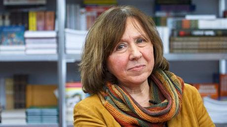 La escritora bielorrusa Svetlana Alexievich, de 67 años, es la ganadora del Premio Nobel de Literatura 2015.