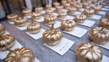 creative-wedding-ideas-escort-cards-at-reception-3-diys-gold-leaf-pumpkins.full_-e1398016640863