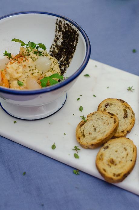 Brandada melosa de bacalao con tapenade de olivas negras y gelatina de Barbadillo