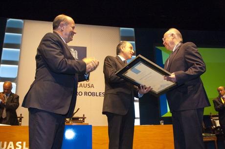 10_08_2015 DOCTORADO HONORIS CAUSA JOSE NARRO ROBLES DSC_5290