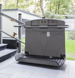 Importancia de las salvaescaleras en hogares