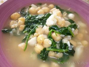 Potaje de garbanzos, espinacas y bacalao. Potaje de Vigilia