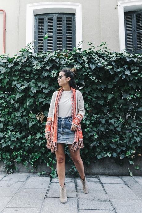 Desigual-Vintage_Denim_Skirt-Isabel_Marant_Boots-Outfit-Mid_Season-Outfit-Street_Style-2