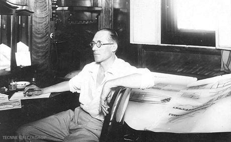 La huella de Le Corbusier en Argentina 1. Le Corbusier aboard Lutetia, 1929 FLC ADAGP, TECNNE