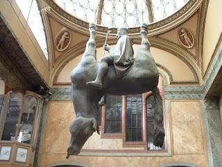 La posición de los caballos en los monumentos ecuestres. Mito o realidad.