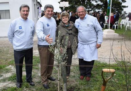 Toyota inaugura escuela