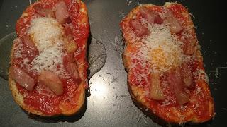 TOSTA DE HUEVO Y PANCETA AL HORNO