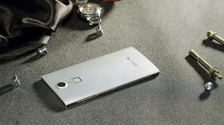 Doogee F5, phablet con lector de huellas Doogee F5