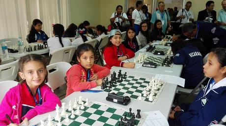 Costa Rica arrancó firme en Honduras con el Regional escolar