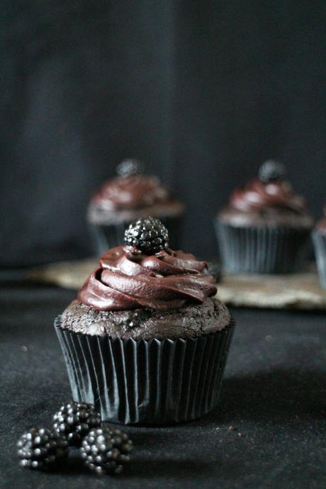 cupcakes-chocolate, moras, cupcakes-moras